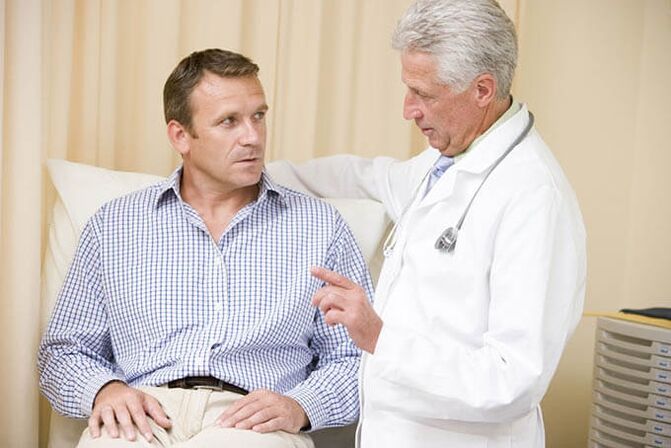 medikuaren hitzorduan prostatitisa duen gaixoa